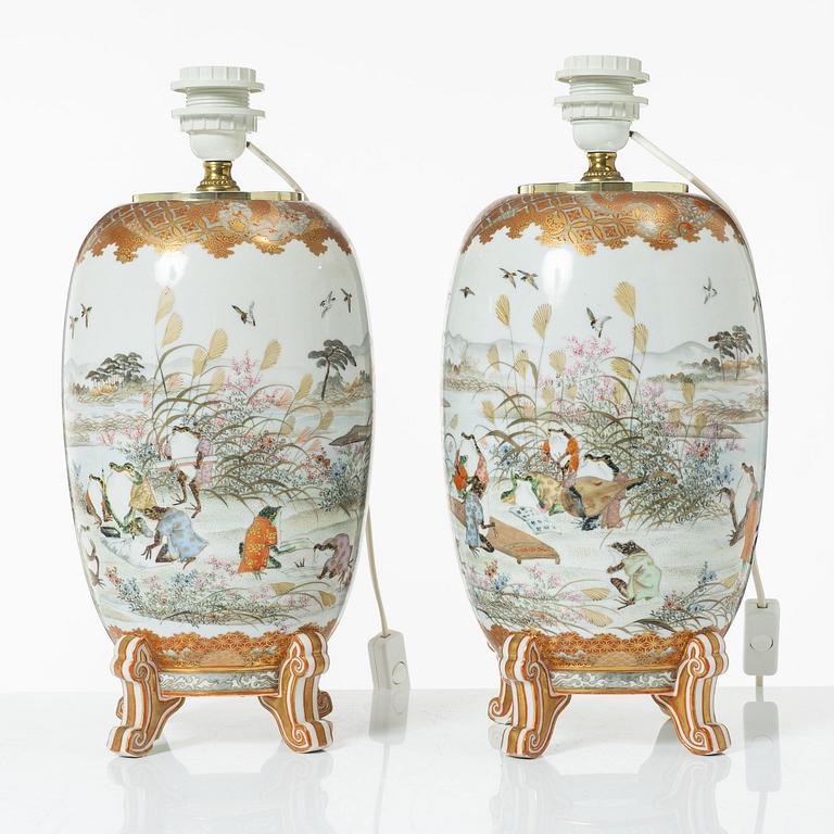 Bordslampor, ett par, porslin, Kutani, Watatani, Japan, 1900-tal.