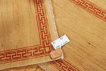 A Ziglar carpet a. 294 x 200 cm.