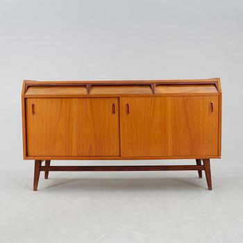 SIDEBOARD, Björsta Snickerifabrik AB, omkring 1900-talets mitt.