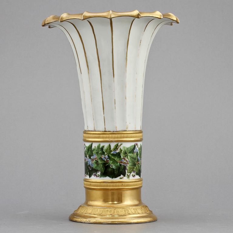 VAS, porslin, Royal Copenhagen, 1800-talets första hälft.