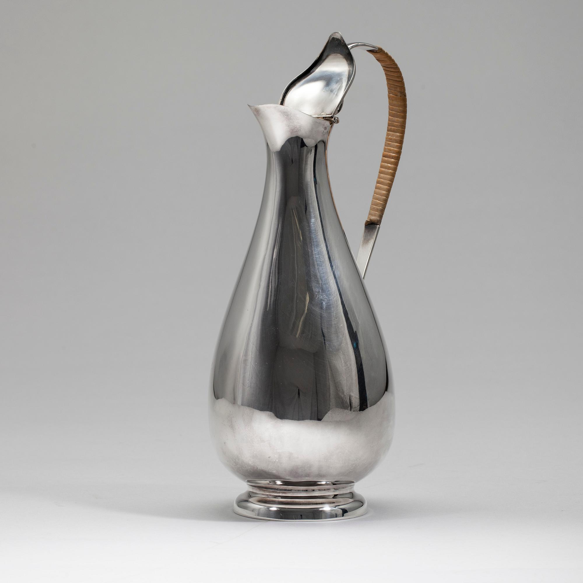 KANNA, silver, Hopeatehdas, Helsingfors 1966. Vikt ca 385 g.