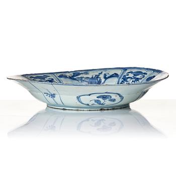 A blue and white kraak dish, Ming dynasty (1572-1620).