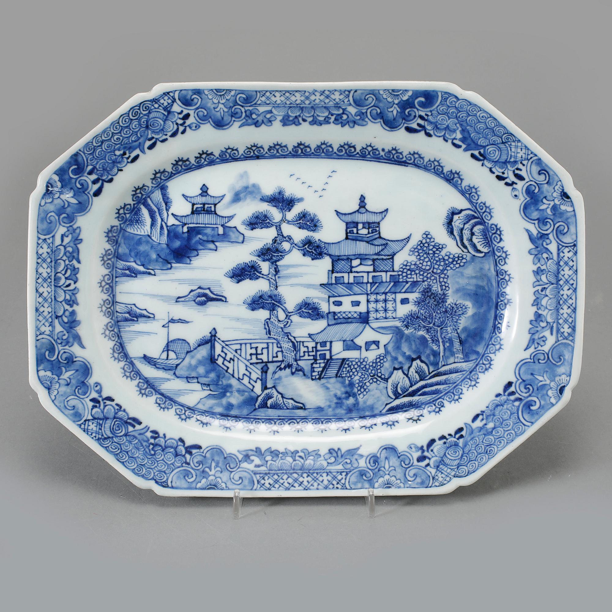 STEKFAT, porslin, Kina, 1700-tal.