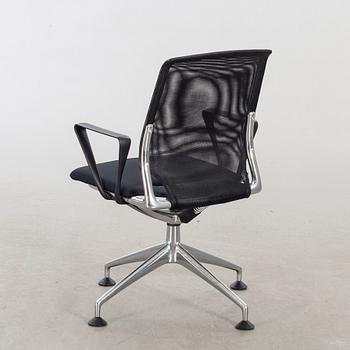 ALBERTO MEDA, Meda Conference Chair for Vitra. Model designed in 1998.