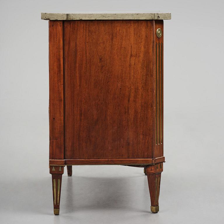 A late Gustavian commode.