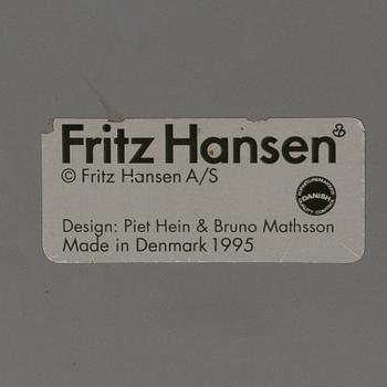 Bruno Mathsson & Piet Hein, matbord, "Superellips", Fritz Hansen, Danmark, daterat 1995.