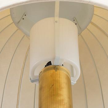 A HANS AGNE JAKOBSSON "CAROLIN" TABLE LAMP.