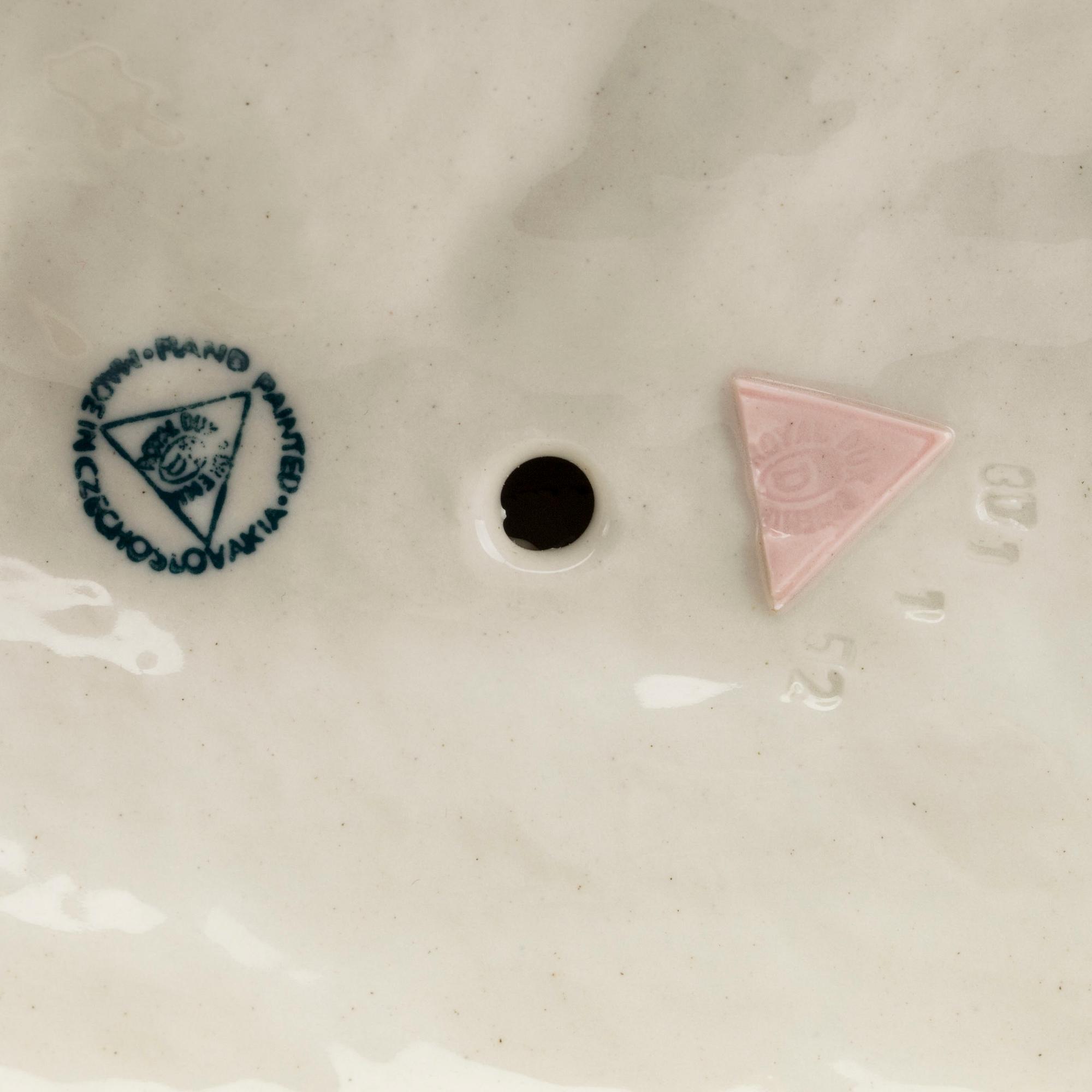 FIGURIN, porslin, Royal Dux, Bohemia,  1900-talets mitt / senare del.