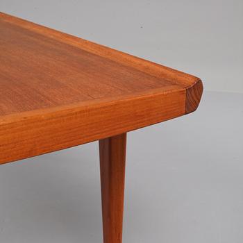 SOFFBORD, omkring 1900-talets mitt.