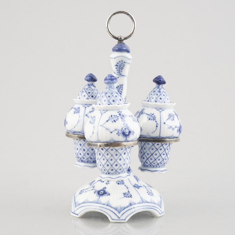 Bordsuppsats, porslin, Royal Copenhagen, "Musselmalet", modell 62, 1893-1923.