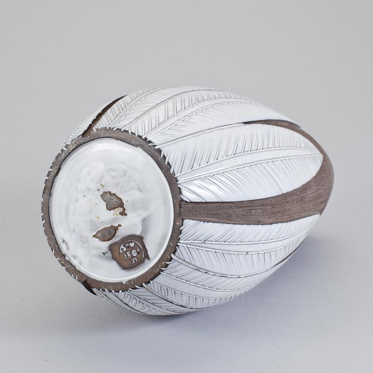 GOLVVAS, stengods, "Paprika", Anna-Lisa Thomson, Upsala Ekeby, i produktion 1951-1969.