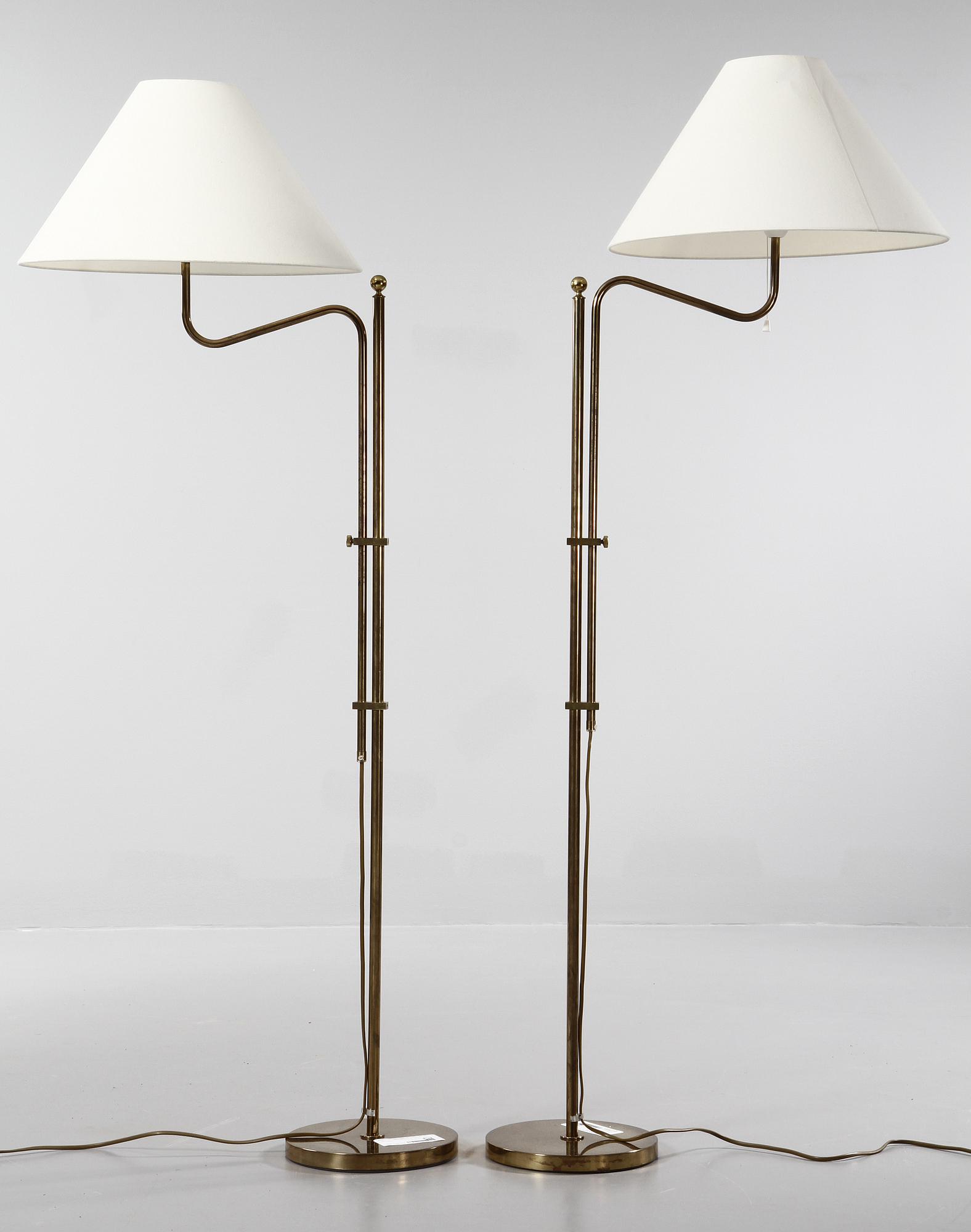 GOLVLAMPOR, ett par, Bergboms, 1900-talets andra hälft.