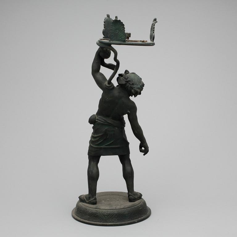 LAMPFOT, patinerad metall, 1900-tal.