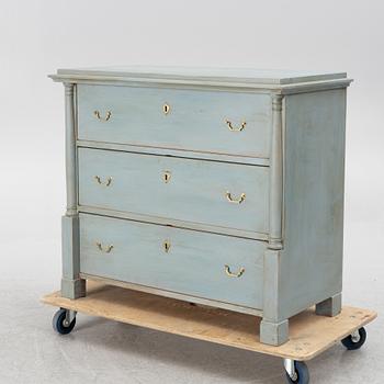 A chest of drawers, late 19th century.