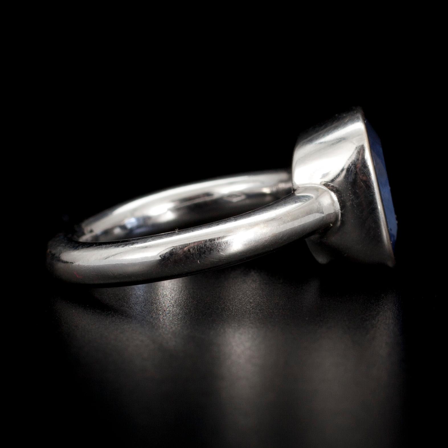 RING, vitguld 18K, tanzanit 3,9 ct. Vikt 8,6 g.