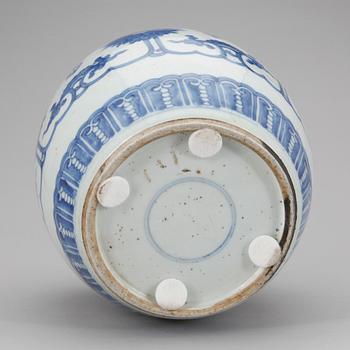 KRUKA / BOJAN, porslin, Kina, Qing dynastin, Kangxi, 1700-tal.