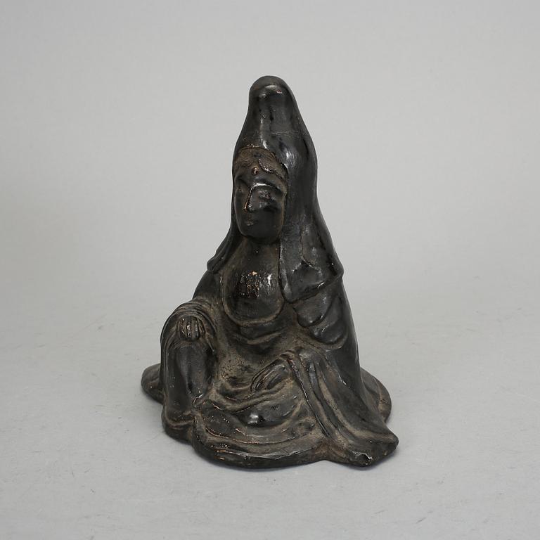 KANNON, lergods, Japan, Edo (1603-1868).