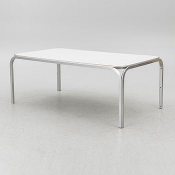 Jørn Utzon, a 'New Angle' dining table, Fritz Hansen, Denmark, 1971.