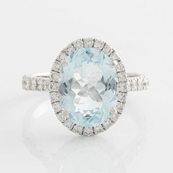 Ring, with aquamarine and brilliant-cut diamonds.