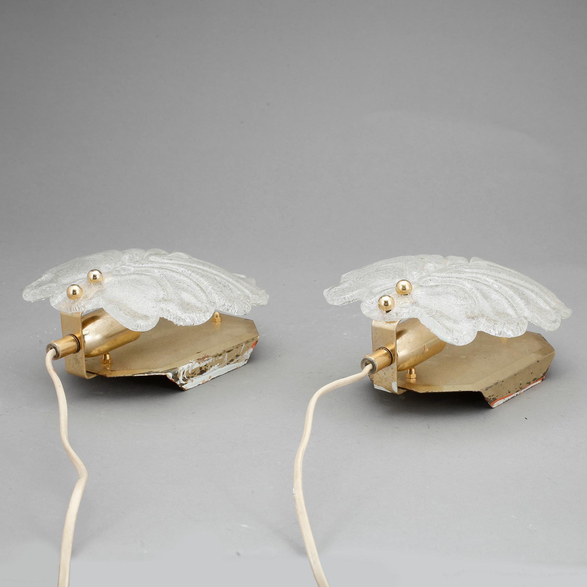 VÄGGLAMPOR, ett par, sannolikt Orrefors, 1900-talets mitt.