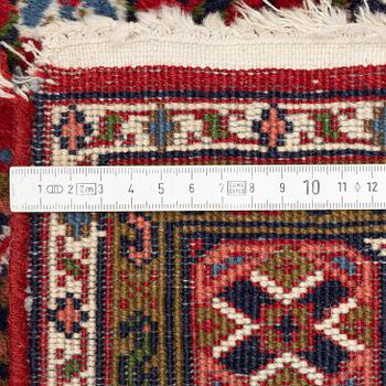 A oriental runner, ca 266 x 89 cm.