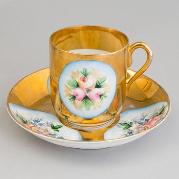 A 14 part porcelain tea set from M.S. Kuznetsov, Russia, late 19th Century.