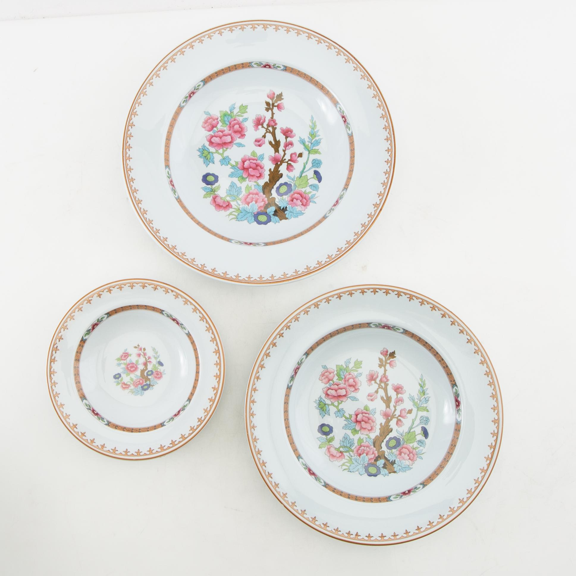 Rörstrand, service, 49 pieces, "Lotus", second half of the 20th century.