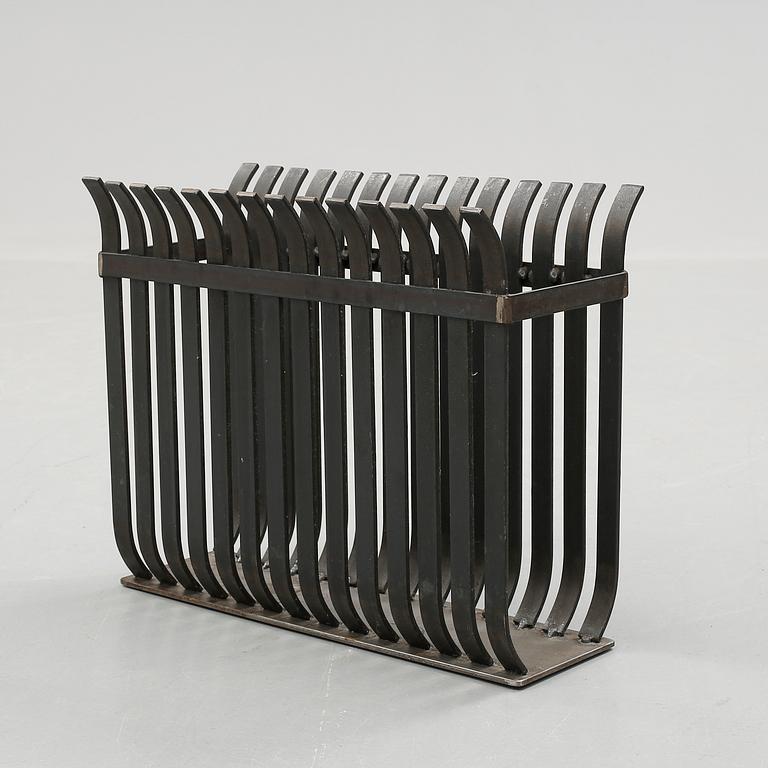 TIDNINGSSTÄLL, Illums Bolighus, 1990-tal.