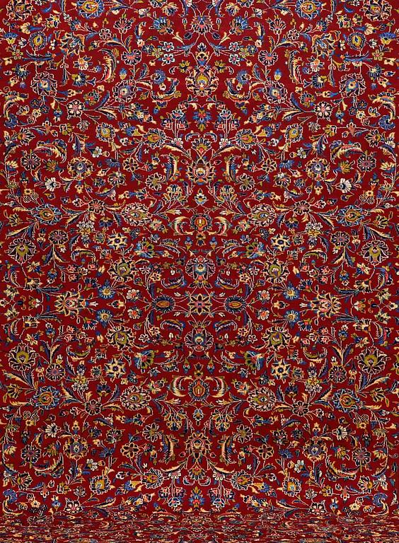 A CARPET, Kashan, signed, around 395x 295 cm.