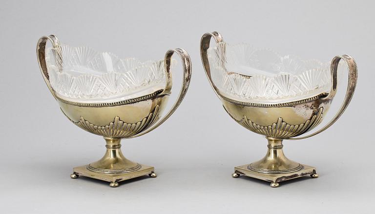 JARDINJÄRER, ett par, nysilver, empirestil, C G Hallberg, 1900-tal.