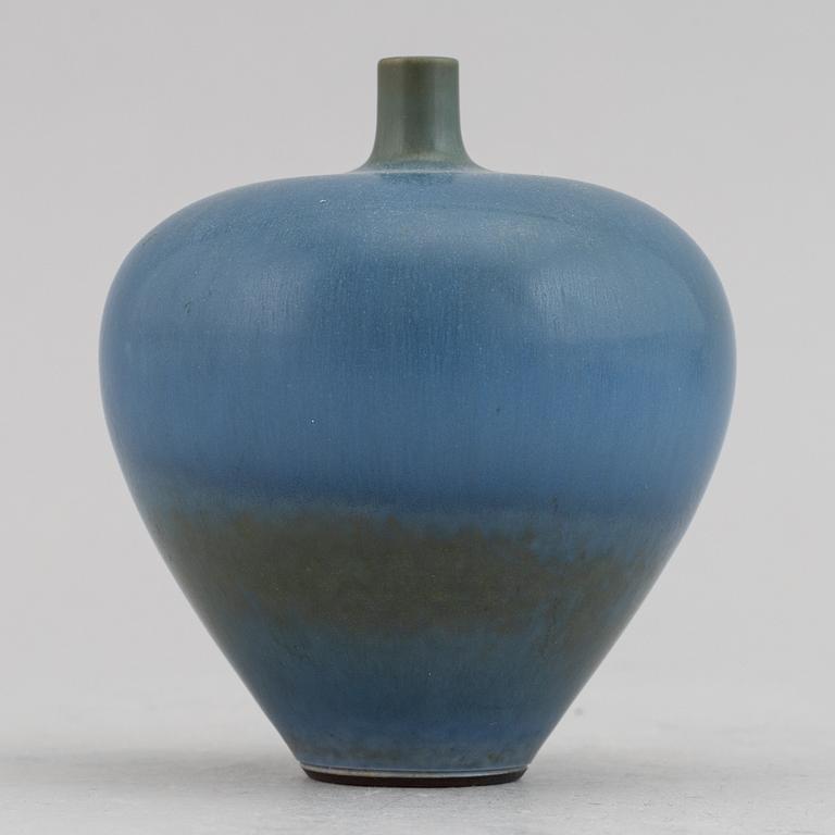 Four miniature vases and bowl by Berndt Friberg, Gustavsberg, 1958-1972.