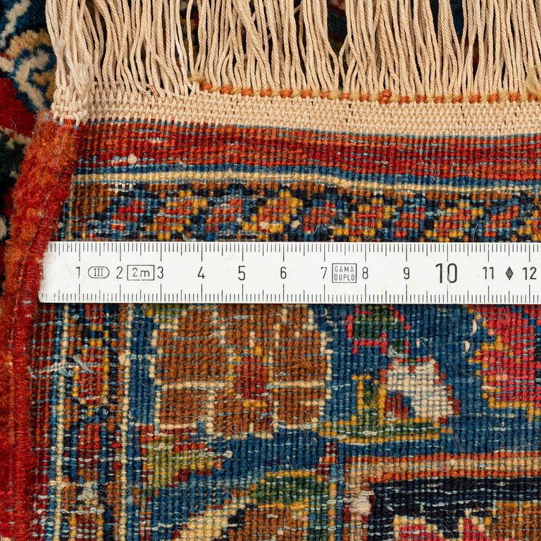 An antique/semi-antique Jozan carpet, ca 210 x 136 cm.