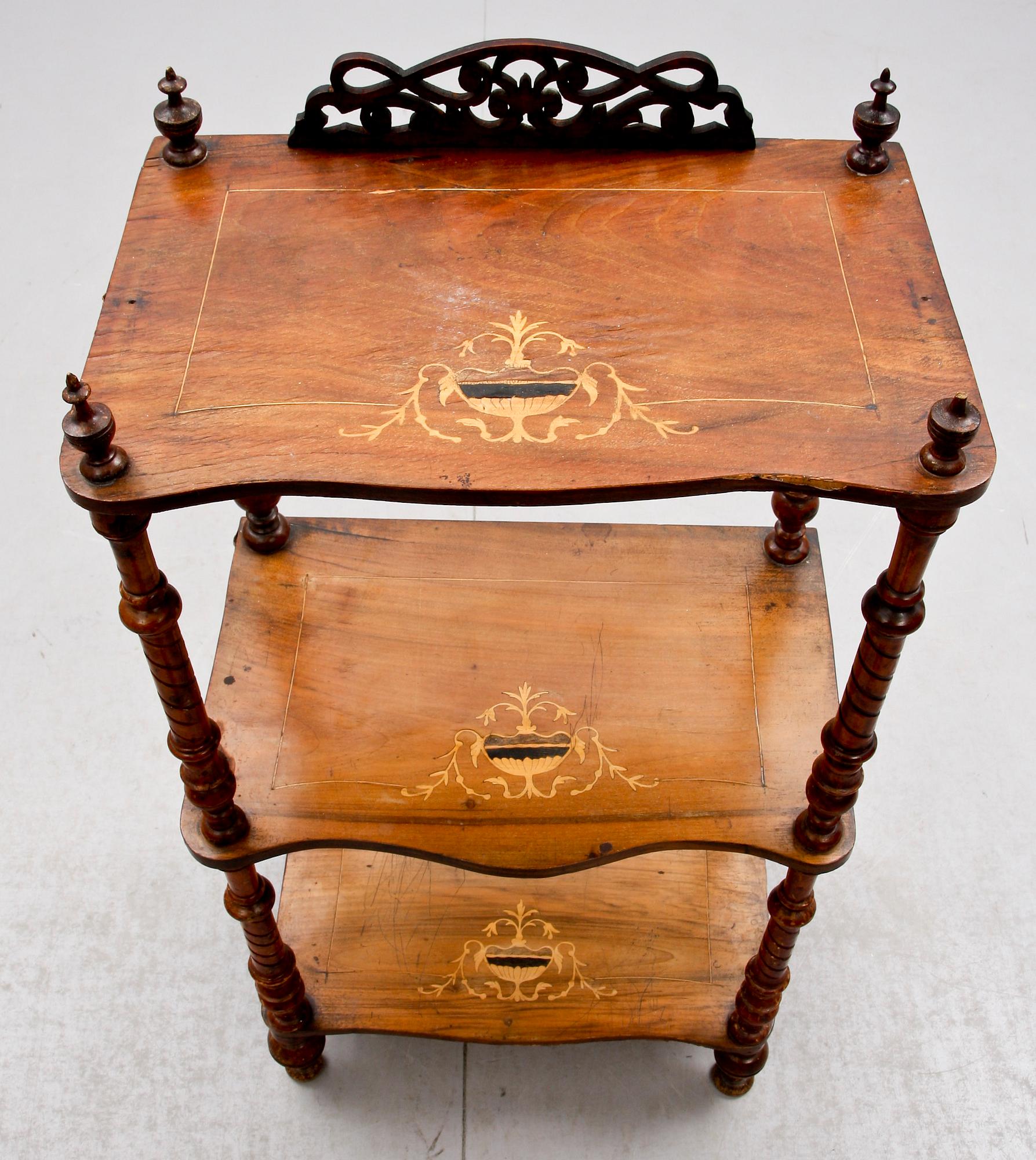 ETAGERE, 1800-talets slut.