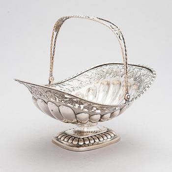 Reinhold H. Eckert, a silver bread basket, Tartu/ Dorpat 1818.