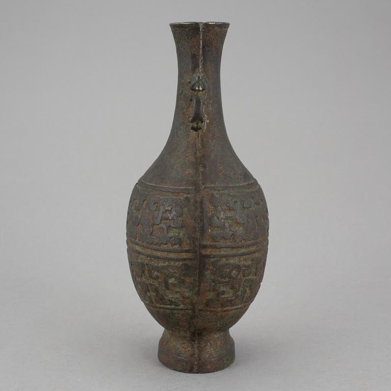 VAS, brons. Kina 1800-tal.