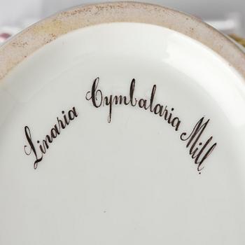 Ytterfoder/Vinkylare, porslin. 'Flora Danica', Royal Copenhagen, Danmark, 1900-tal.