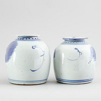 BOJANER, 2 st, Kina, sannolikt 1800-tal.