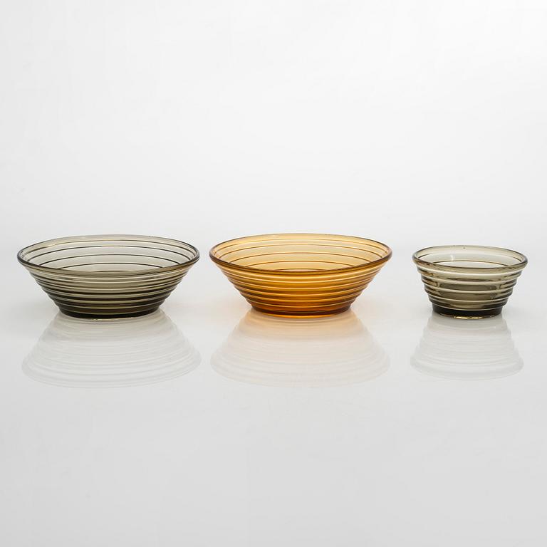 Aino Aalto,A set of three 1930's bowls, "Bölgeblick" for Karhula Glassworks, Finland.