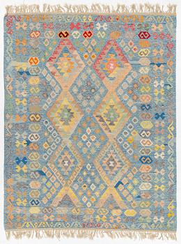 A Kilim rug, c. 255 x 202 cm.
