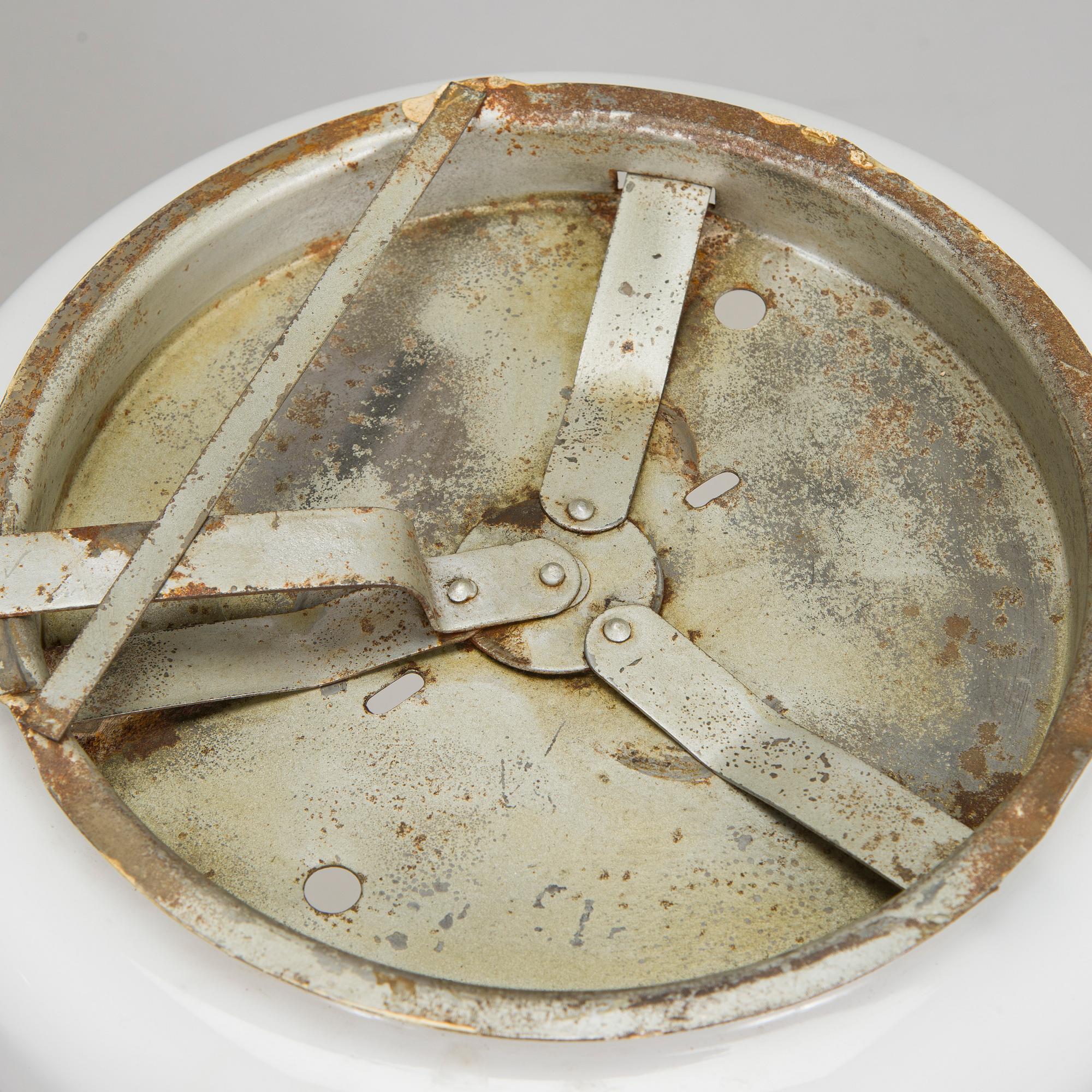 Paavo Tynell, taklampor, ett par, modell 80112-30 Idman 1900-talets mitt.