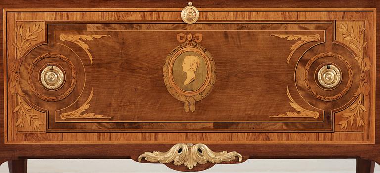 BYRÅ, av Georg Haupt (mästare i Stockholm 1770-1784), ej signerad. Gustaviansk, omkring år 1780.