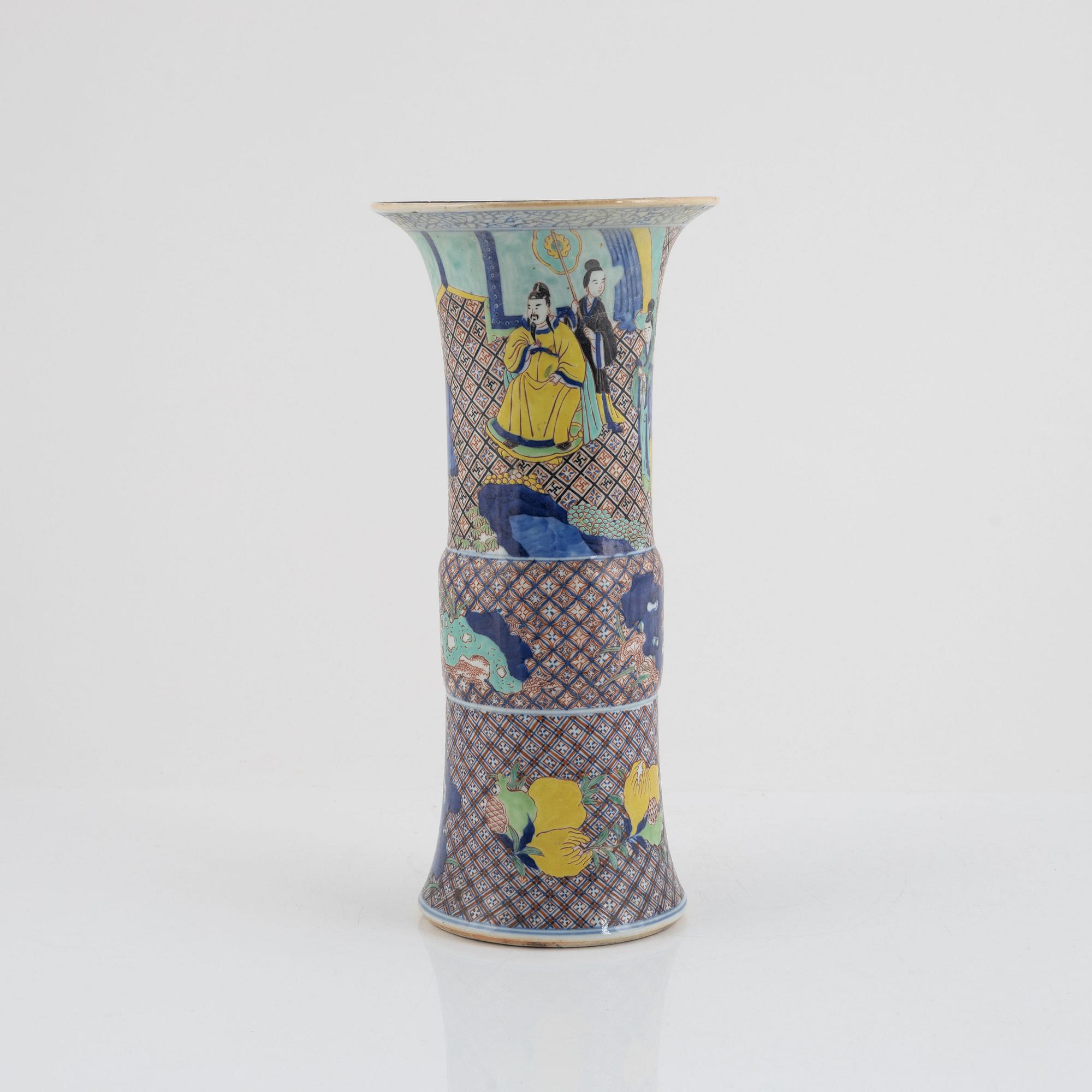 Trumpetvas, porslin, transition-stil, 1900-tal.