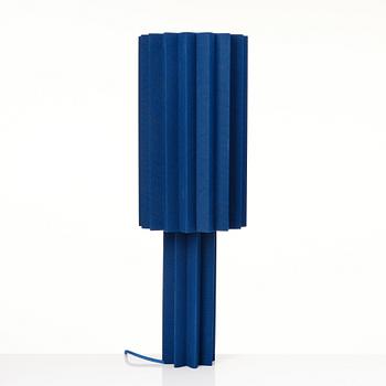 FOLKFORM, "L árt Plisse no 4", bordslampa, Studio Folkform, 2022.