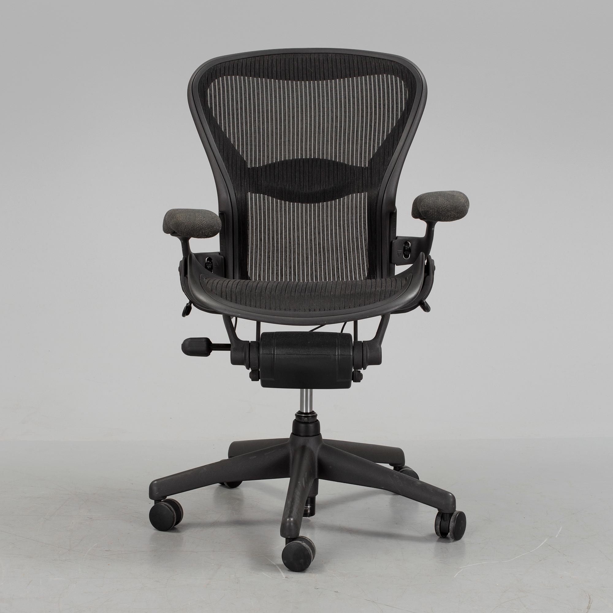 A "Aeron" office chair by Don Chadwick/ Bill Stumpf for Herman Miller, 20th/21st century.