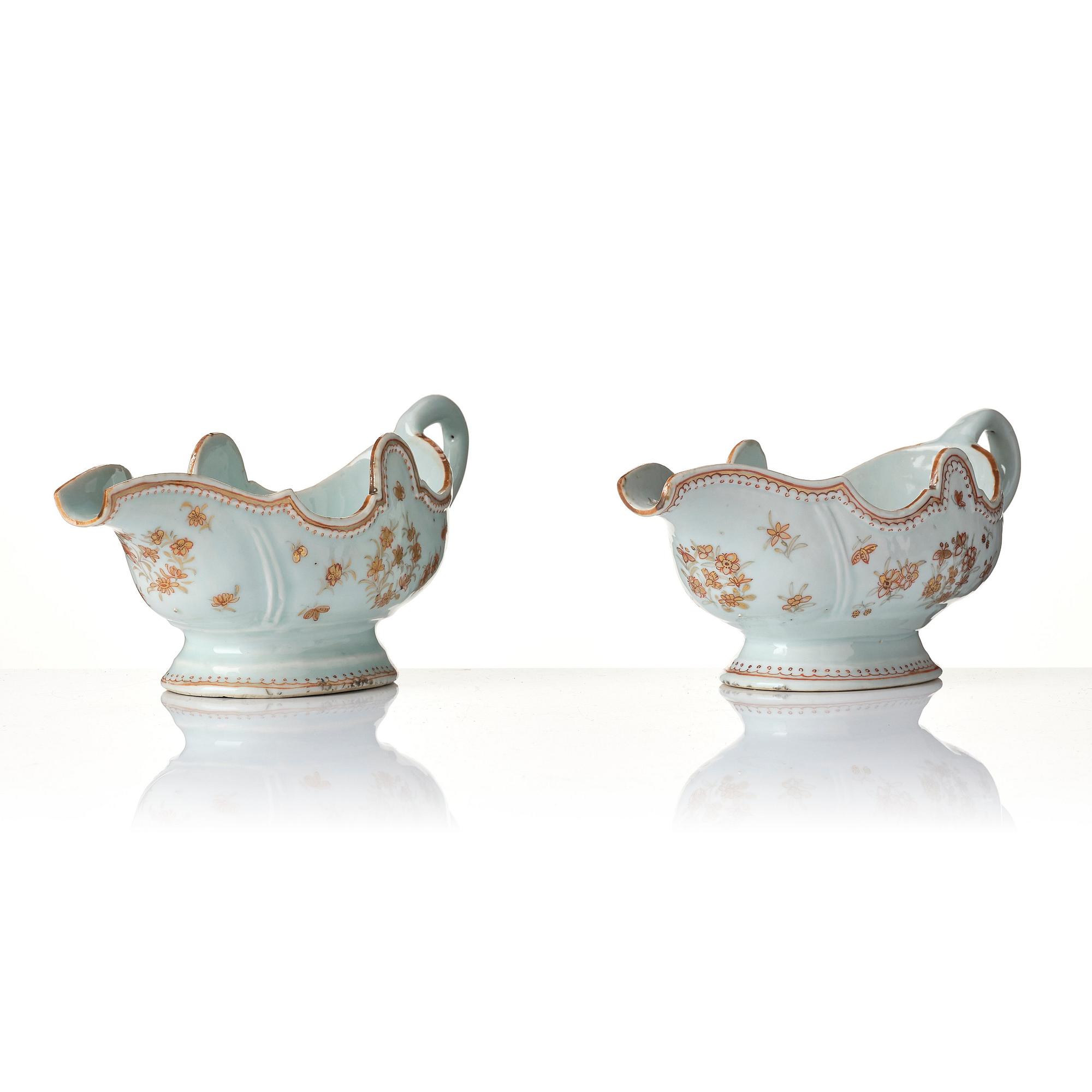 A set of two iron red and gold sauce boats, Qing dynasty, Qianlong (1736-95).