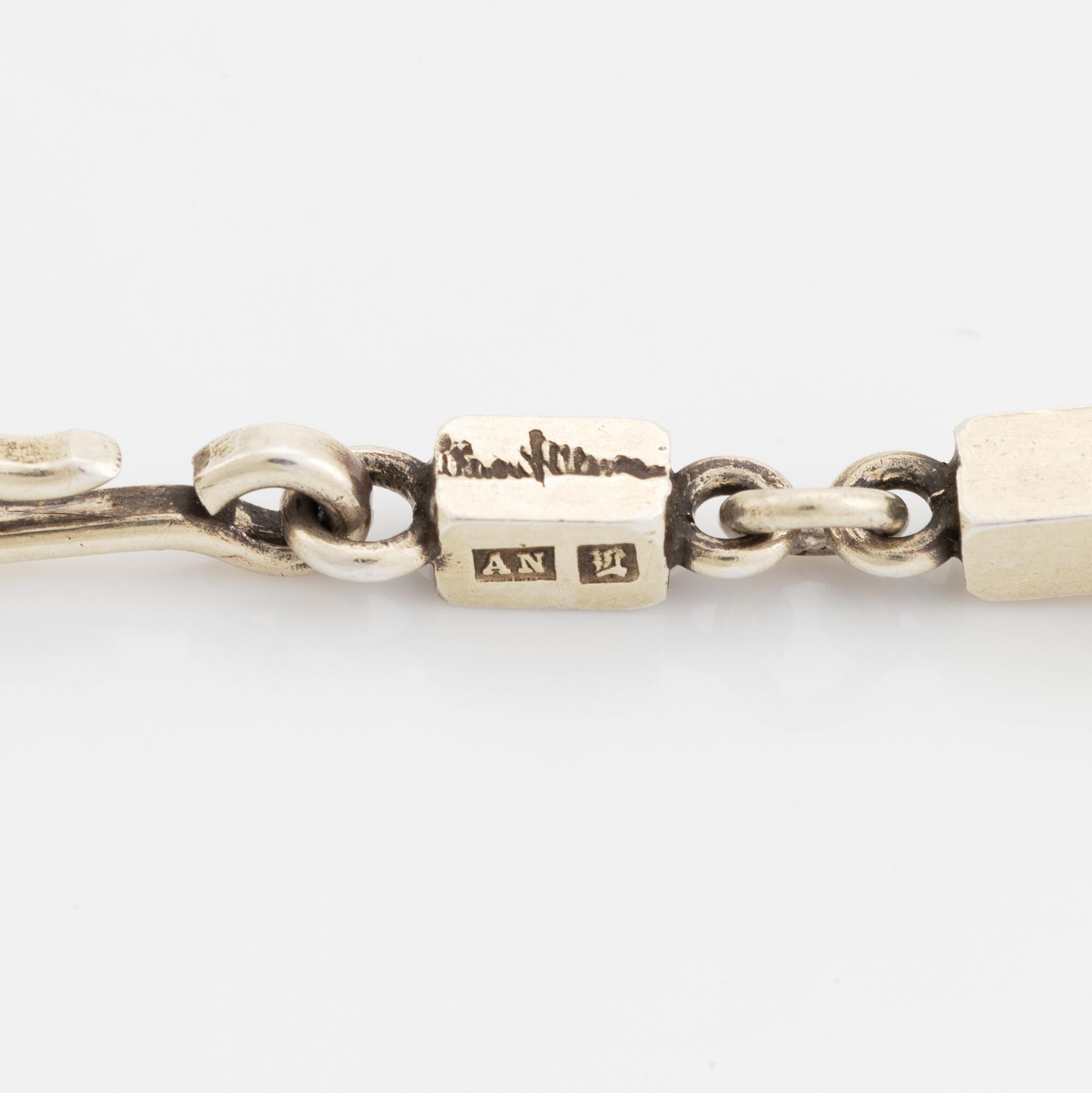 Wiwen Nilsson, armband, förgyllt silver, stavar och länkar.