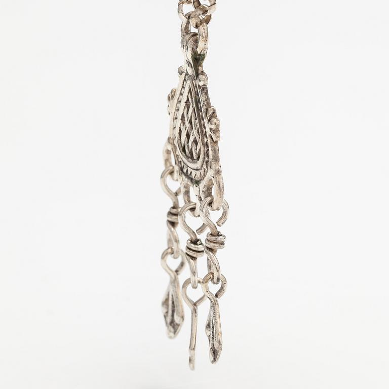 Germund Paaer, A silver necklace, model 69. Kalevala Koru, Helsinki 1944.