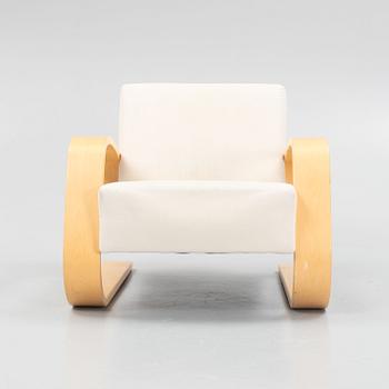 Alvar Aalto, a 'Tank chair', model 400, Artek, Finland, 2006.