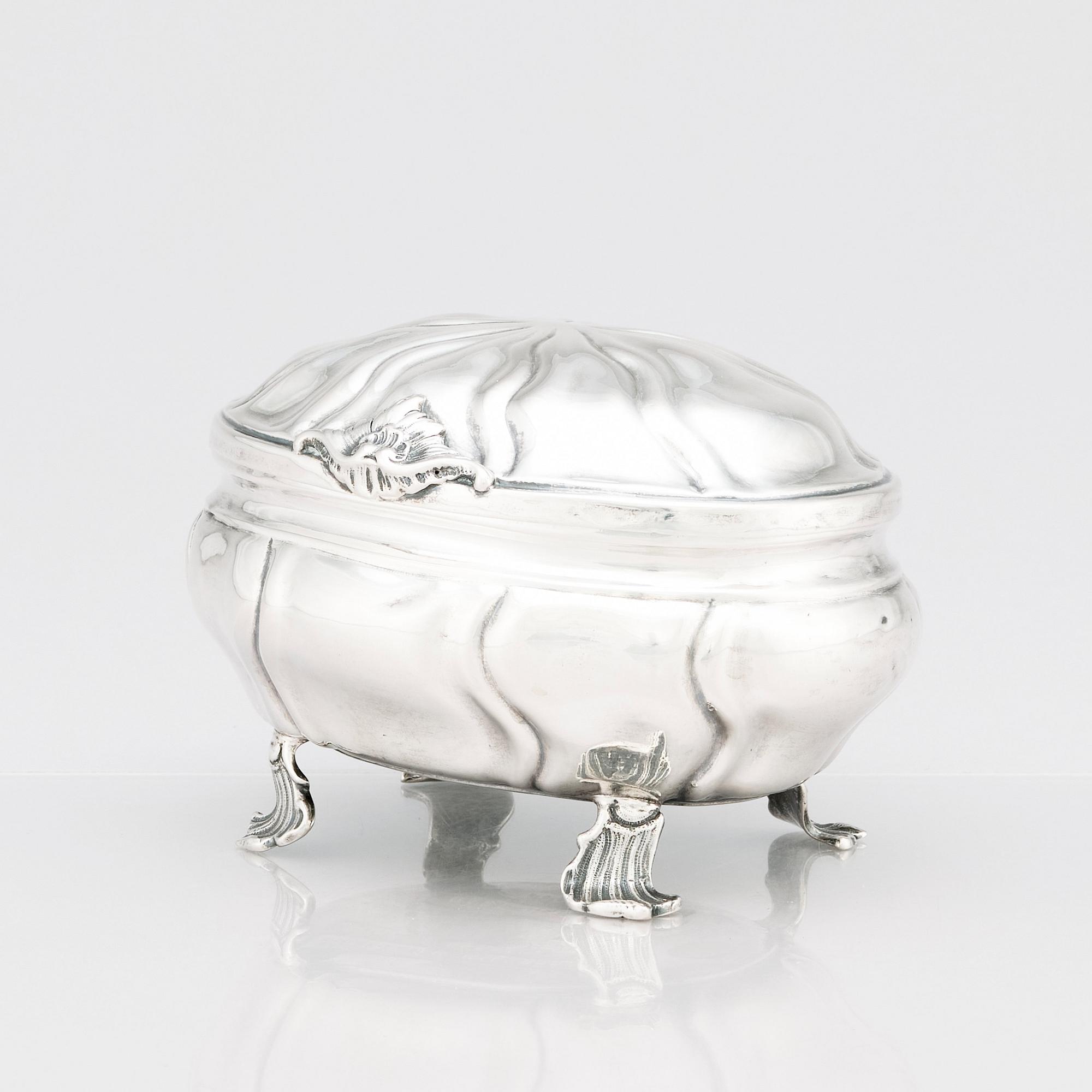 Wilhelm Christian Hillebrandt, sockerskrin, silver, Reval (verksam 1758-1780). Rokoko.