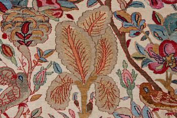 Matta semiantik Ghom, part silk, ca 209 x 136 cm.
